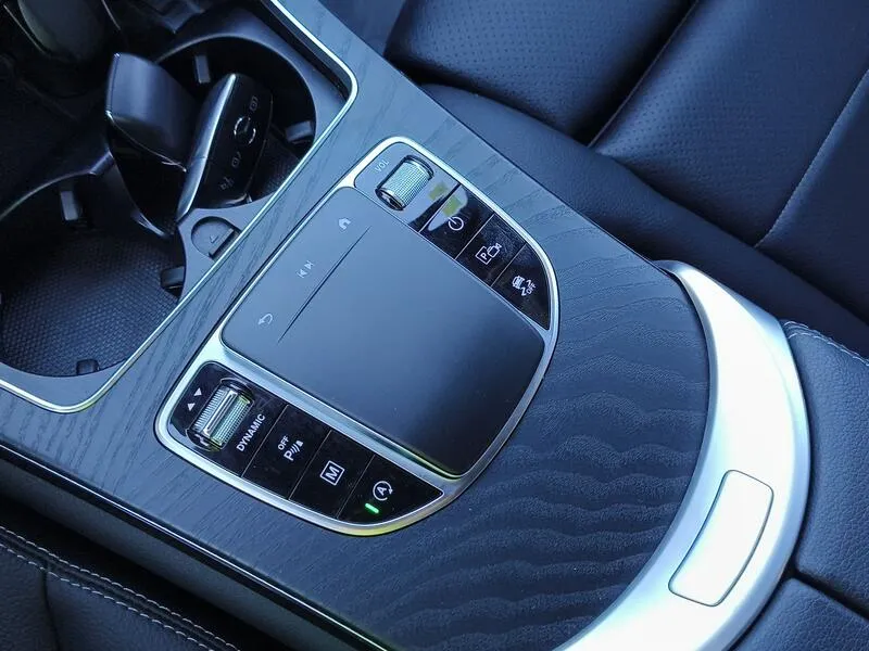 Mercedes-Benz GLC 220 d 4MATIC - foto 13
