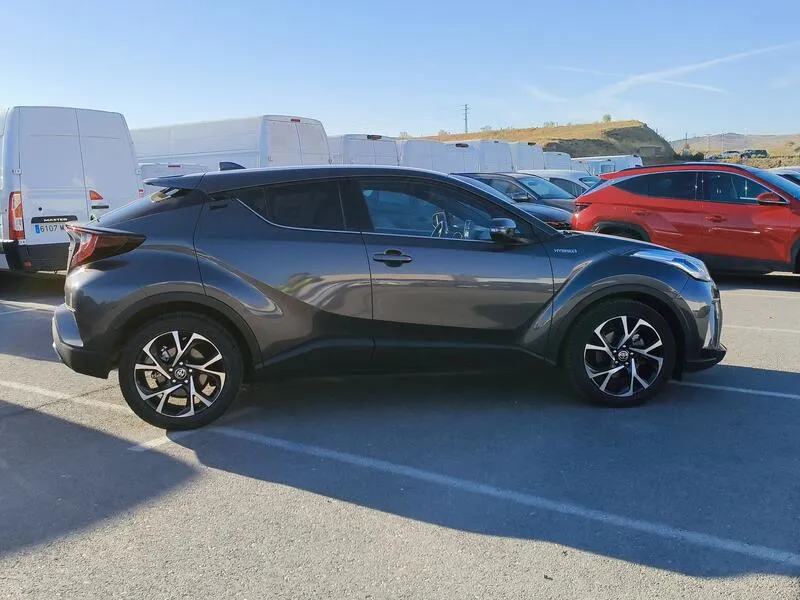 Toyota C-HR 2.0 180H Advance - foto 7