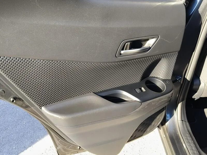 Toyota C-HR 2.0 180H Advance - foto 34