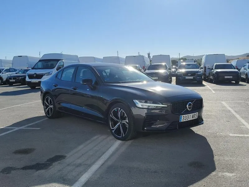 Volvo S60 Recharge T8 Ultimate Dark - foto 8