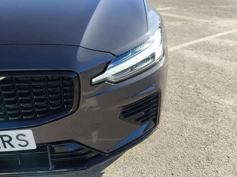 Volvo S60 Recharge T8 Ultimate Dark - foto 42