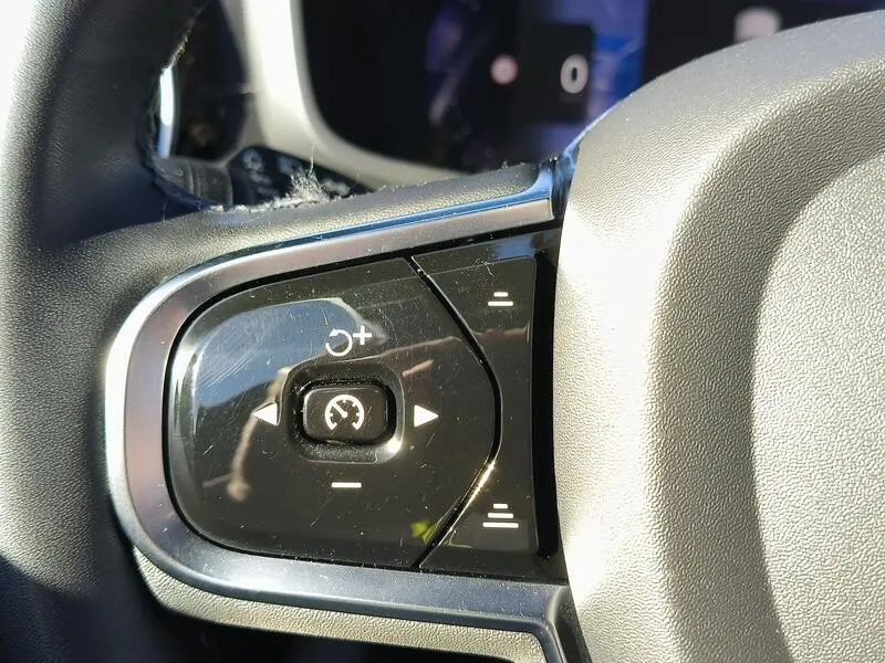 Volvo S60 Recharge T8 Ultimate Dark - foto 26