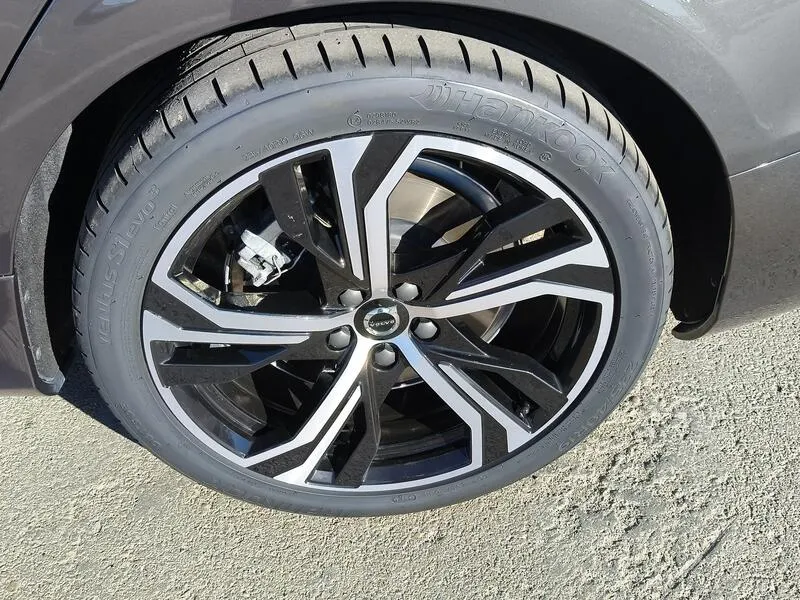 Volvo S60 Recharge T8 Ultimate Dark - foto 44