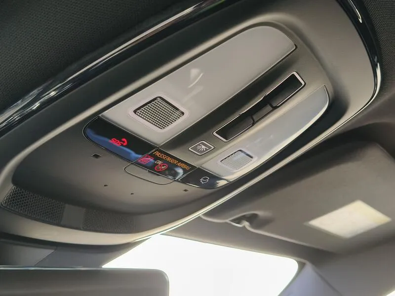 Volvo S60 Recharge T8 Ultimate Dark - foto 23