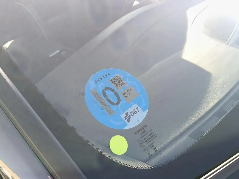 Volvo S60 Recharge T8 Ultimate Dark - foto 41