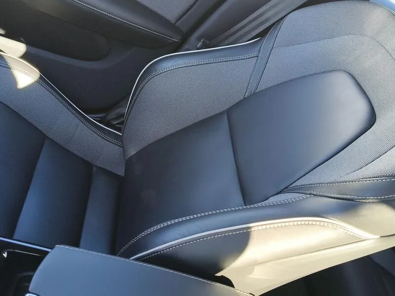 Volvo S60 Recharge T8 Ultimate Dark - foto 21