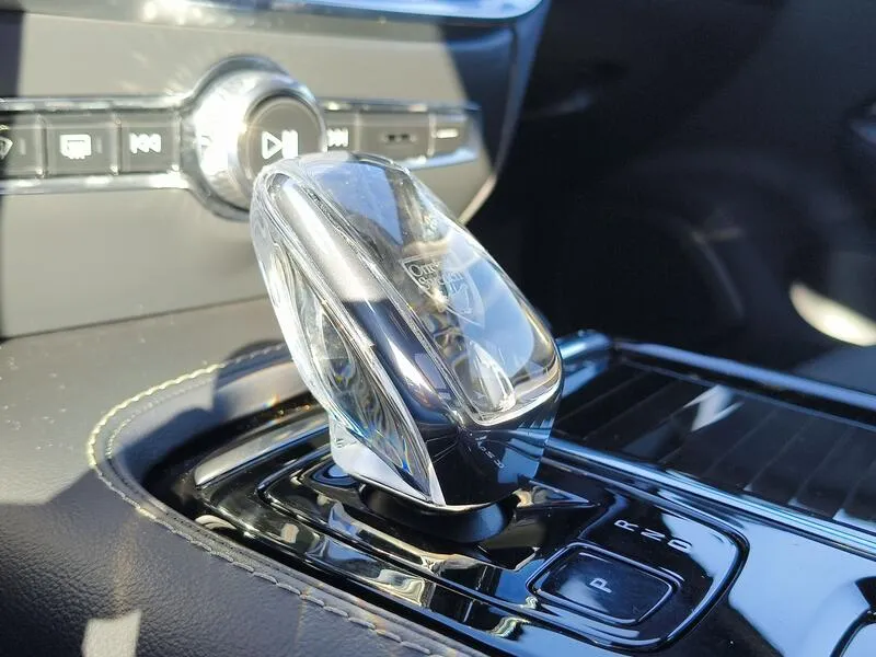 Volvo S60 Recharge T8 Ultimate Dark - foto 14