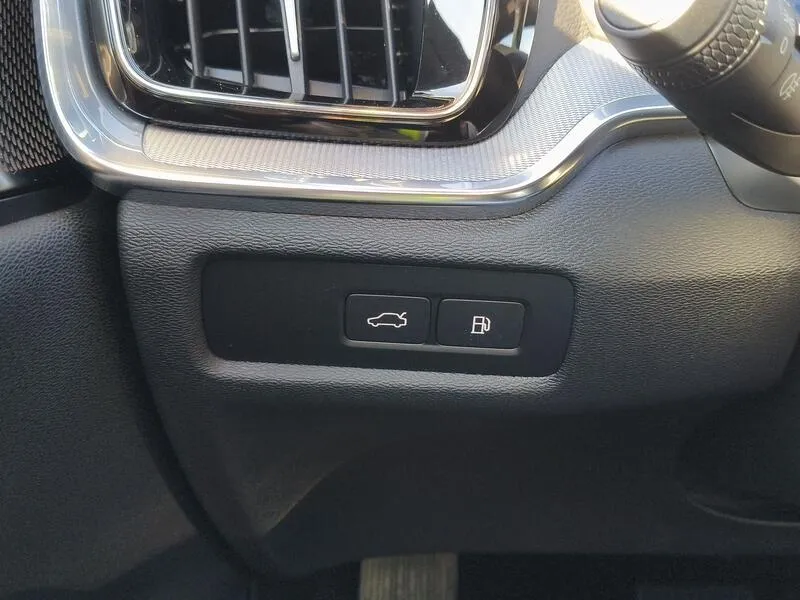 Volvo S60 Recharge T8 Ultimate Dark - foto 28