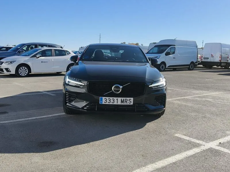 Volvo S60 Recharge T8 Ultimate Dark - foto 9