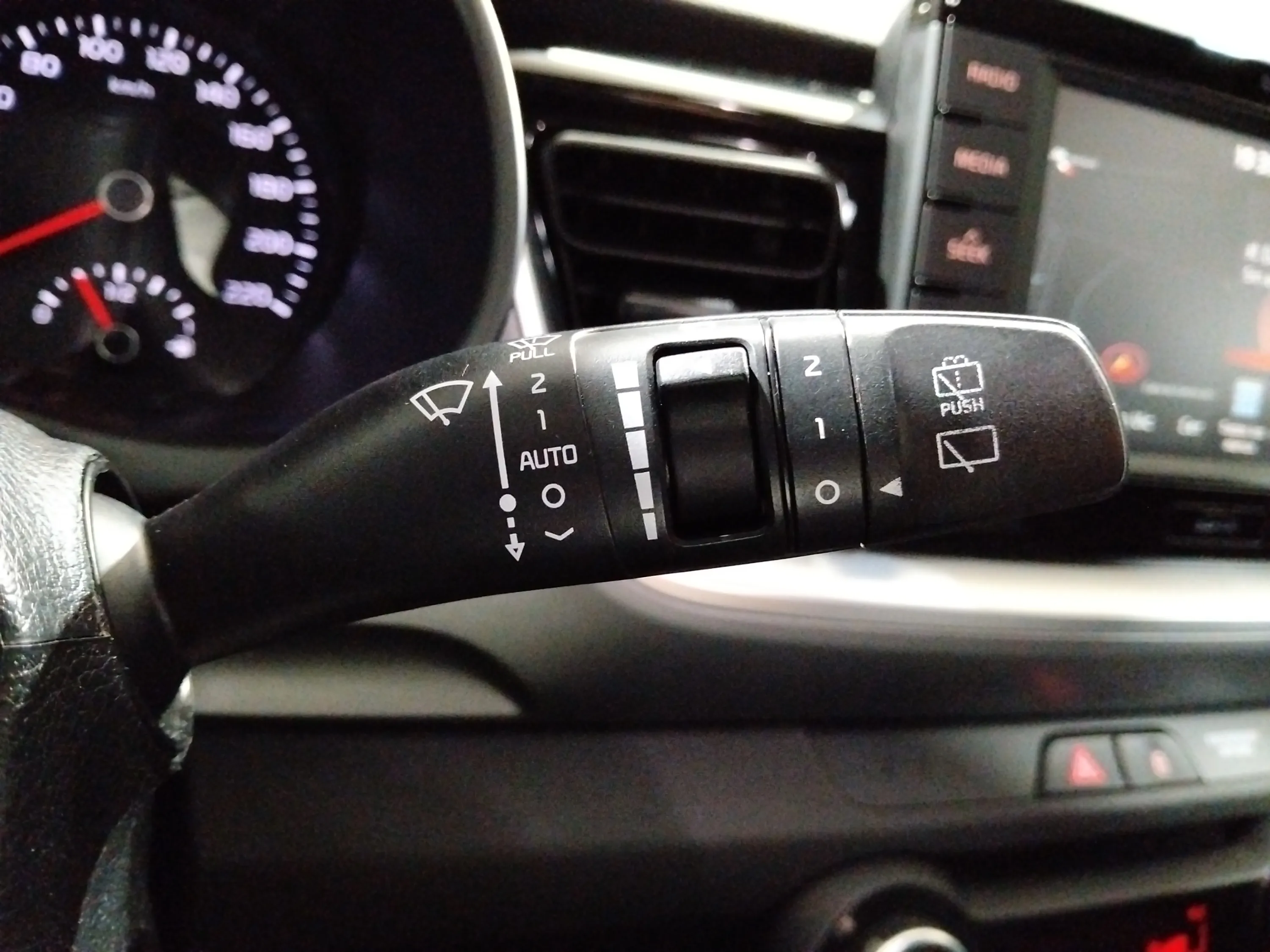 Kia Stonic 1.0 T-GDi Business Eco-Dyn - foto 24