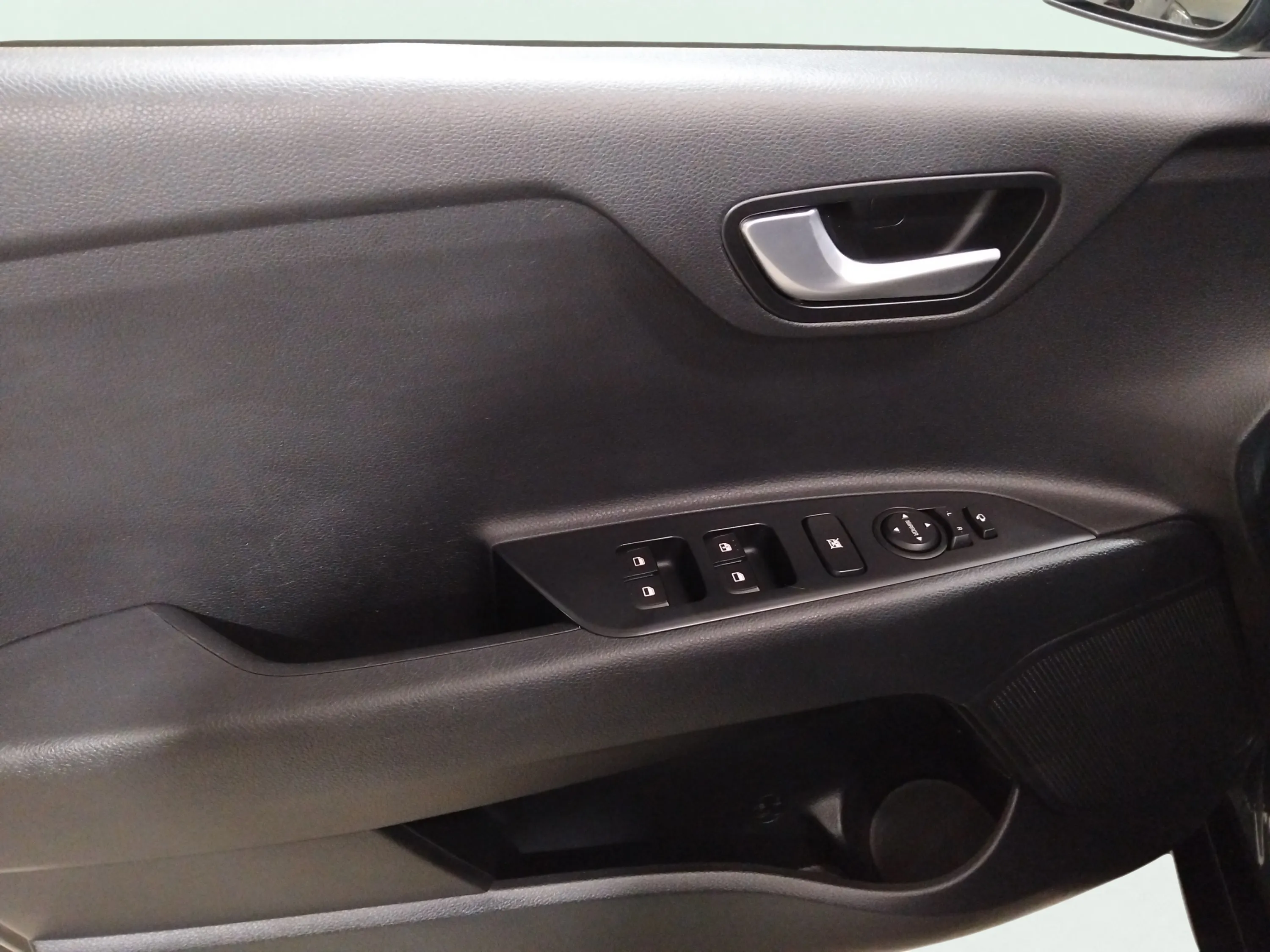 Kia Stonic 1.0 T-GDi Business Eco-Dyn - foto 19