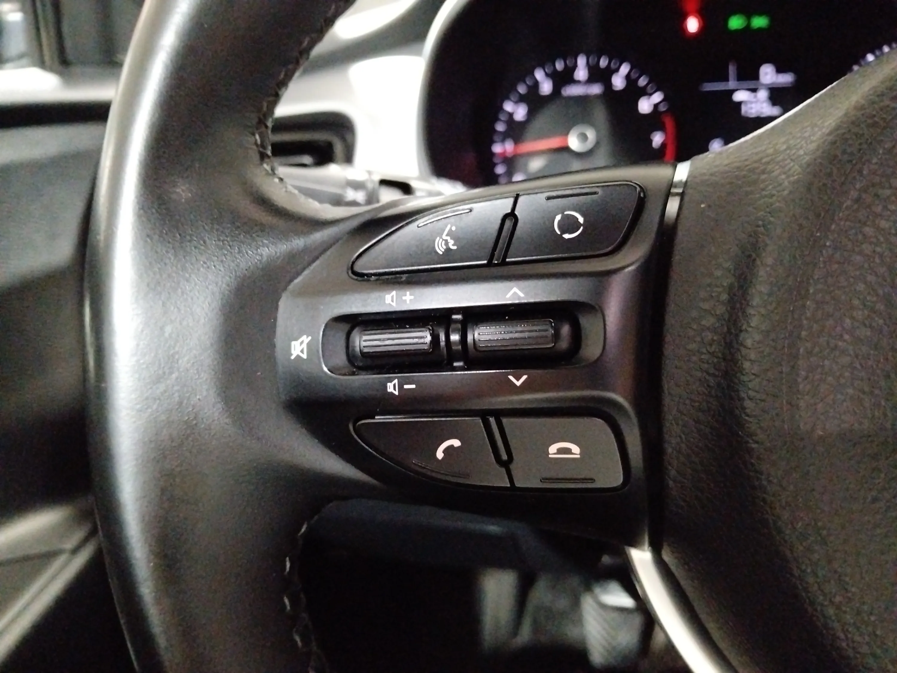 Kia Stonic 1.0 T-GDi Business Eco-Dyn - foto 23