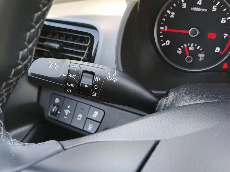 Kia Stonic 1.0 T-GDi MHEV iMT Drive - foto 23
