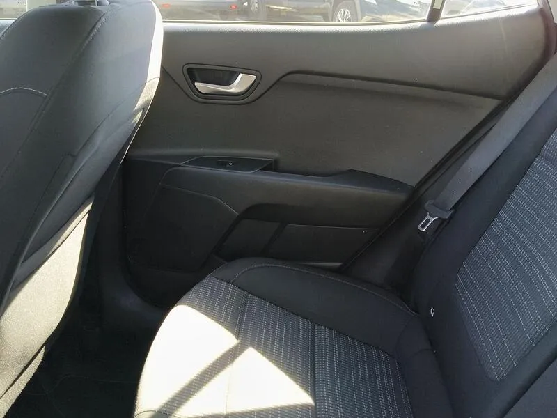 Kia Stonic 1.0 T-GDi MHEV iMT Drive - foto 27