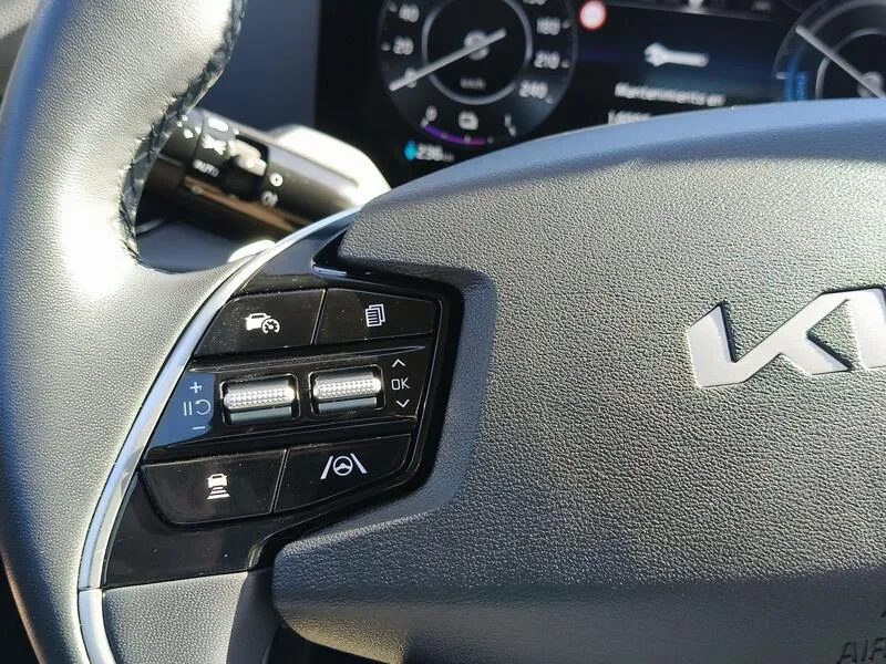 Kia Niro e-Concept 64kWh - foto 24
