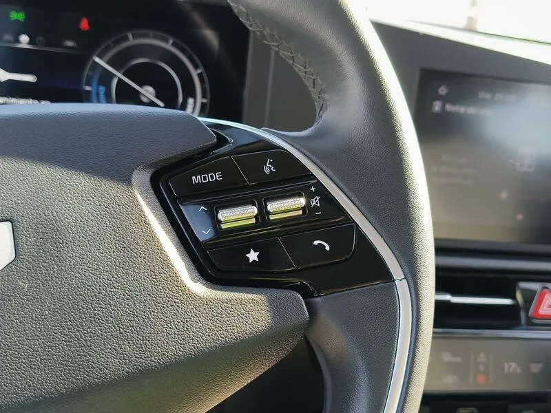 Kia Niro e-Concept 64kWh - foto 23