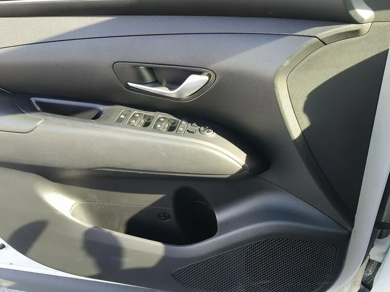 Hyundai Tucson 1.6 T-GDi 48V Maxx - foto 30