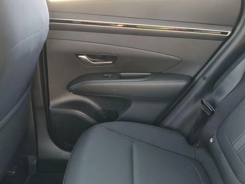Hyundai Tucson 1.6 T-GDi 48V Maxx - foto 32