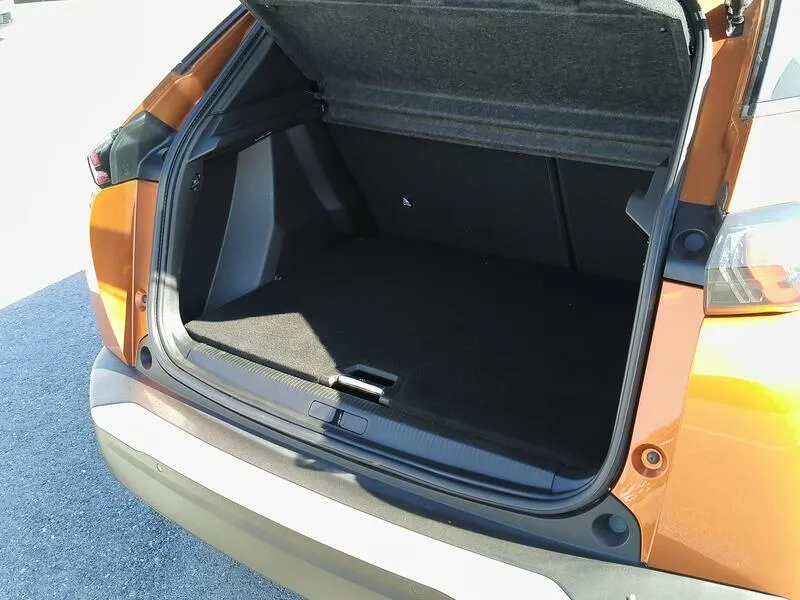 Peugeot 2008 Allure Pack BlueHDi - foto 39