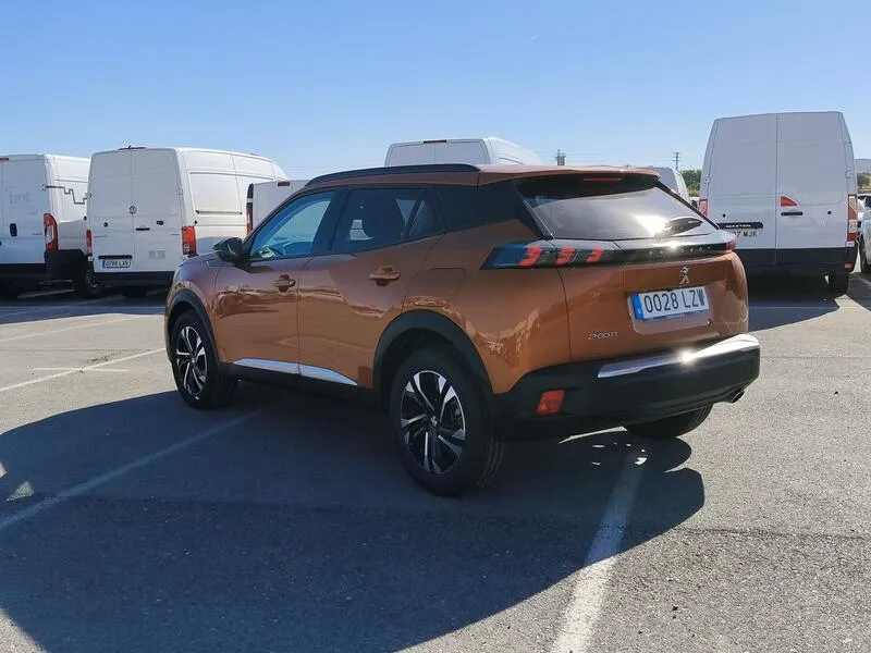 Peugeot 2008 Allure Pack BlueHDi - foto 4