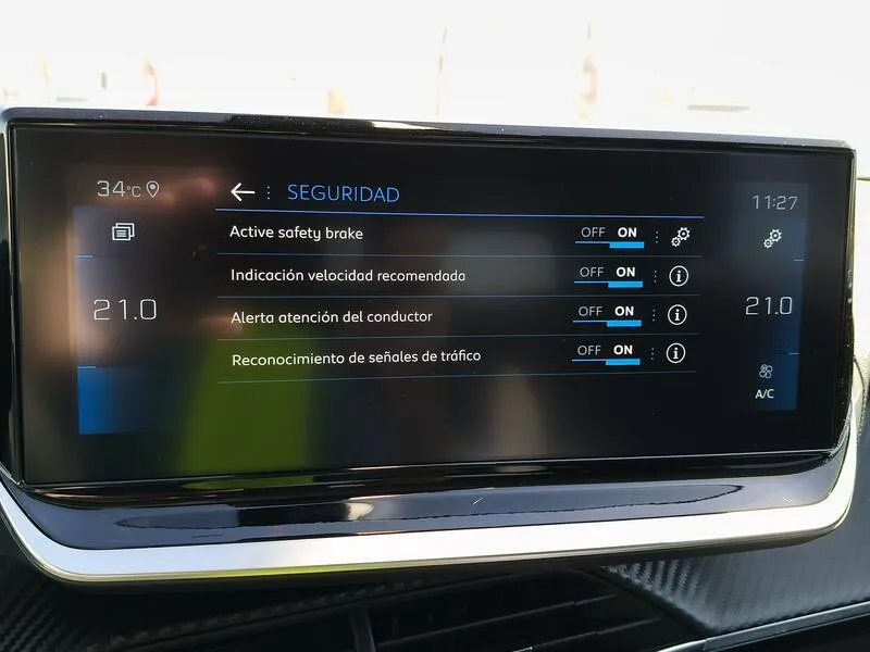 Peugeot 2008 Allure Pack BlueHDi - foto 16