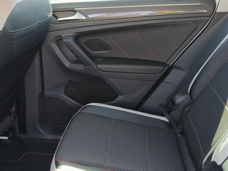 Volkswagen Tiguan Urban Sport 2.0 TDI - foto 33