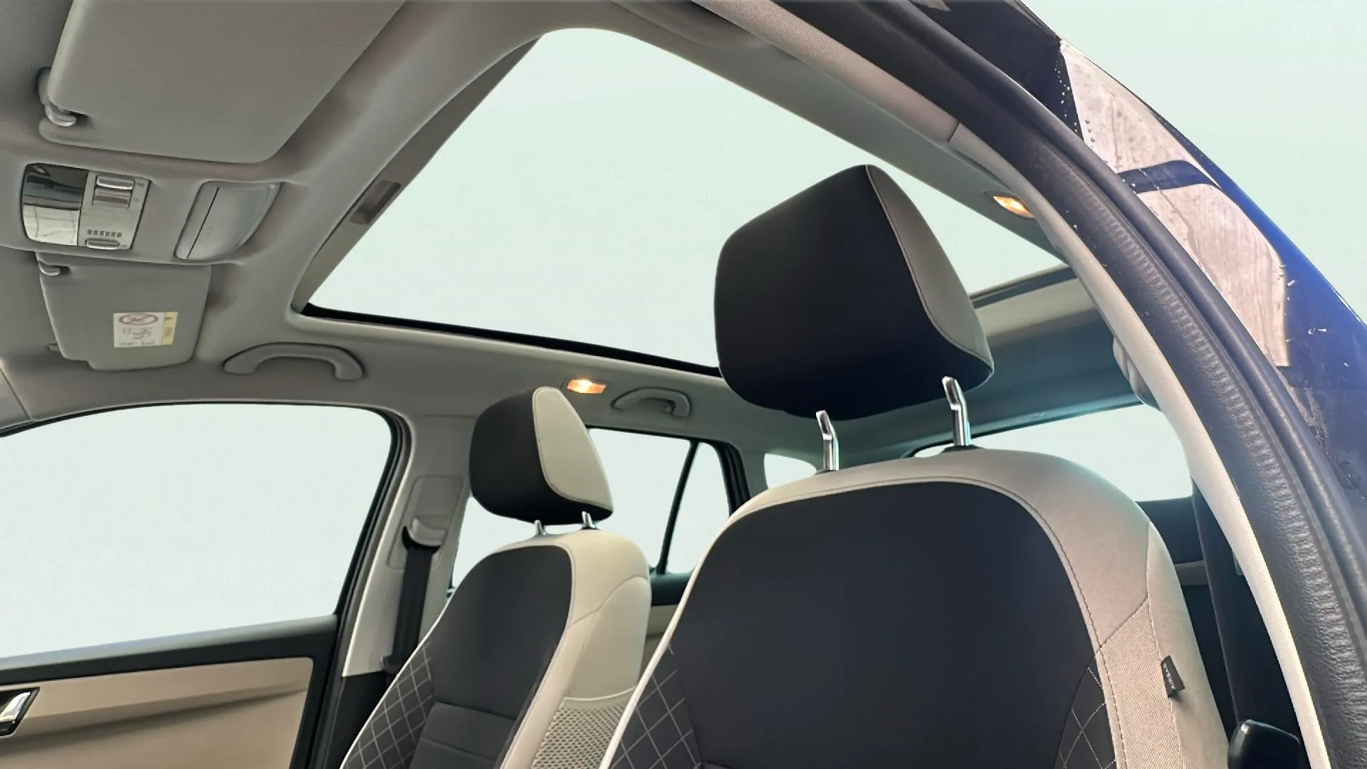 Škoda Fabia 1.0 TSI Style - foto 10