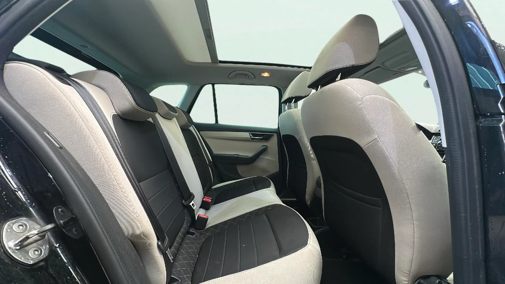 Škoda Fabia 1.0 TSI Style - foto 16