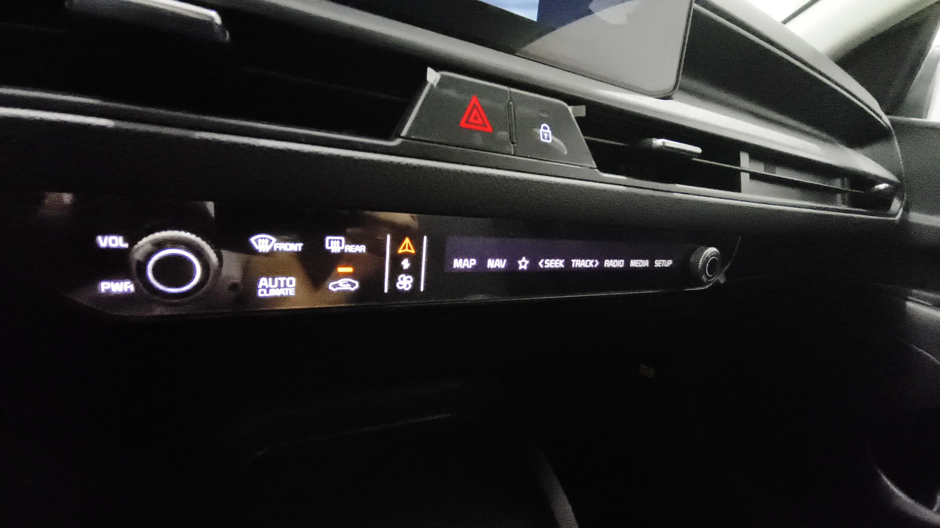 Kia Stonic 1.0 T-GDi MHEV Business - foto 15