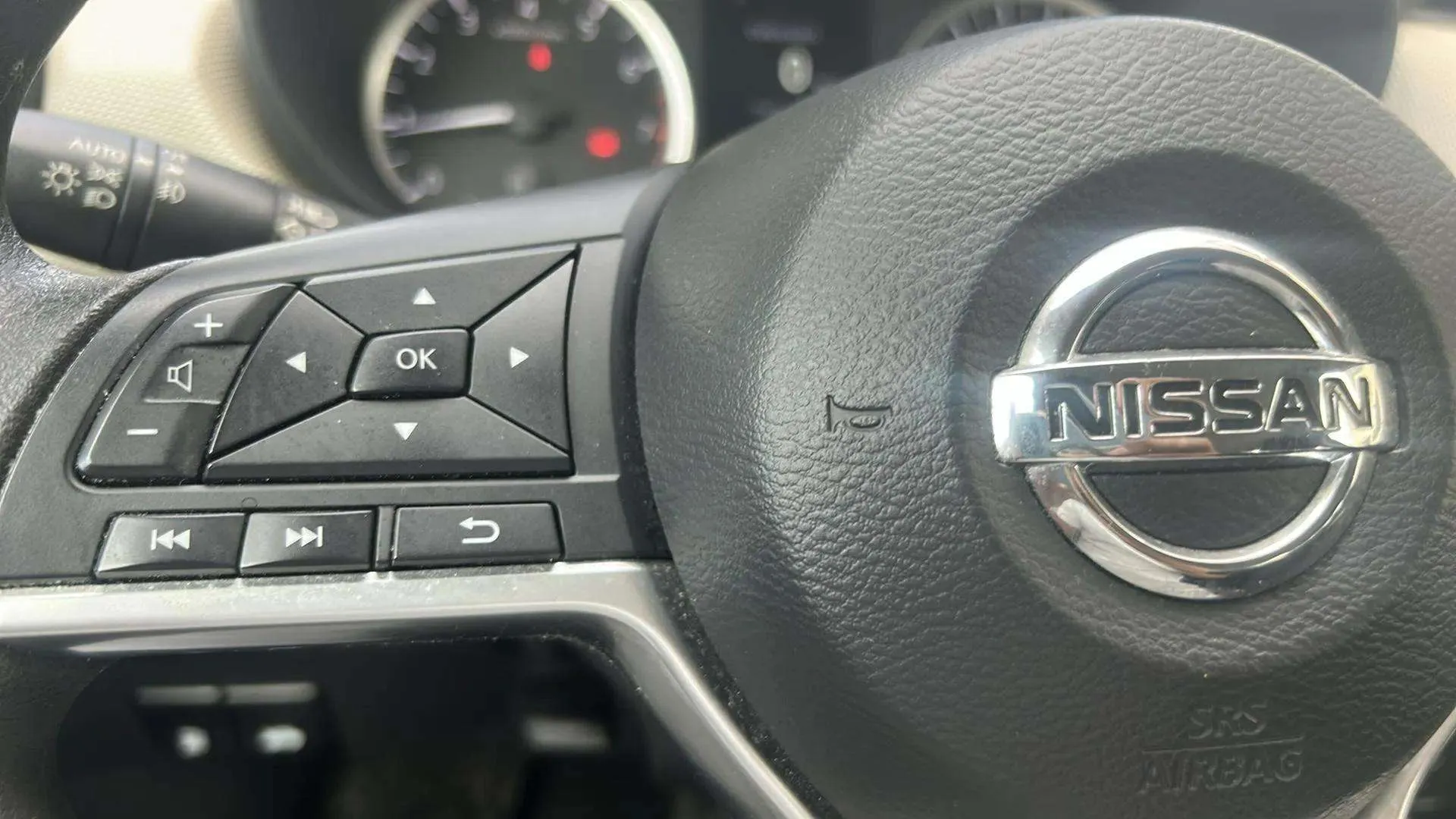 Nissan Micra IG-T E6D CVT Acenta - foto 11