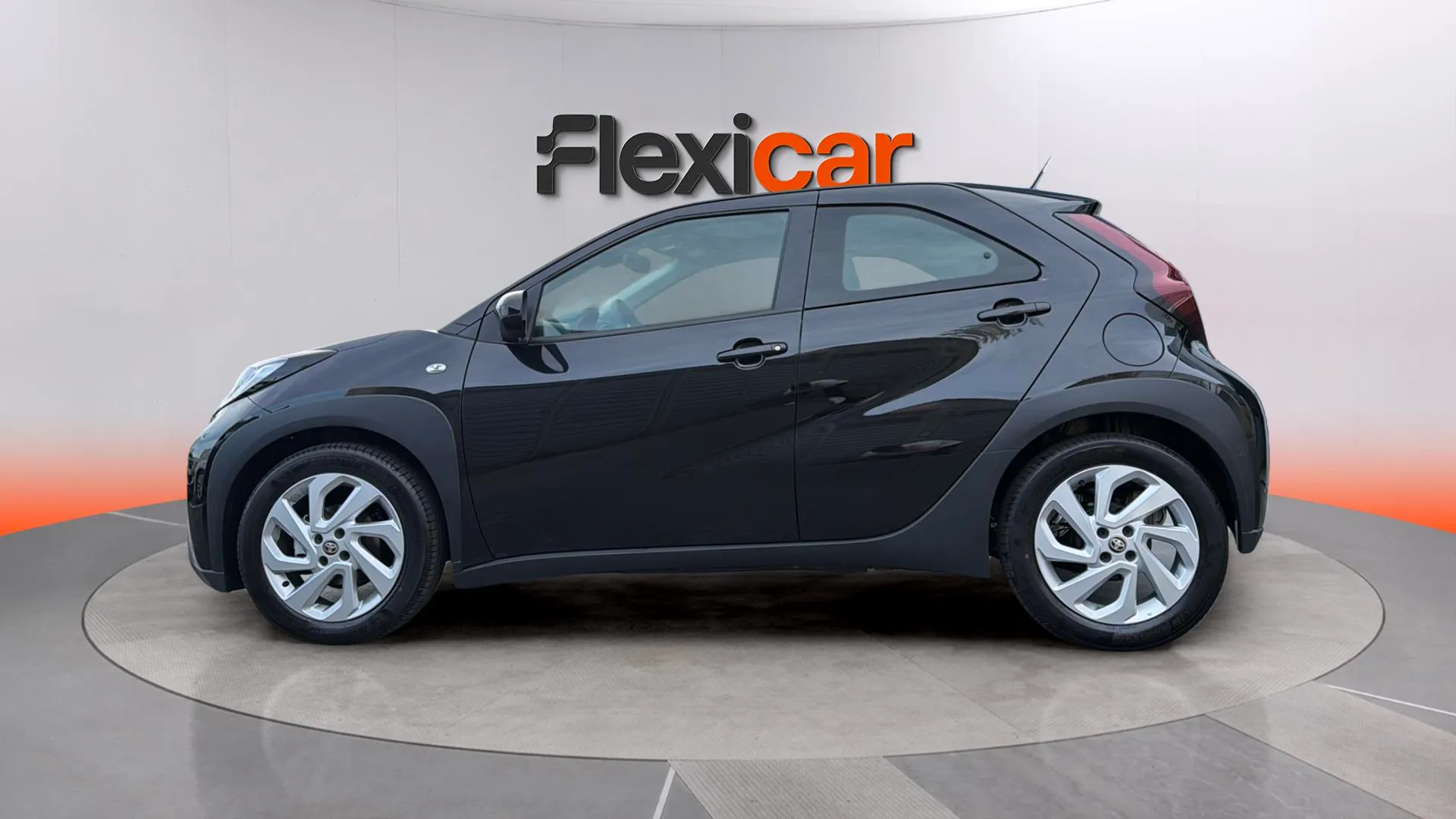 Toyota Aygo X 1.0 VVT-I Play - foto 4