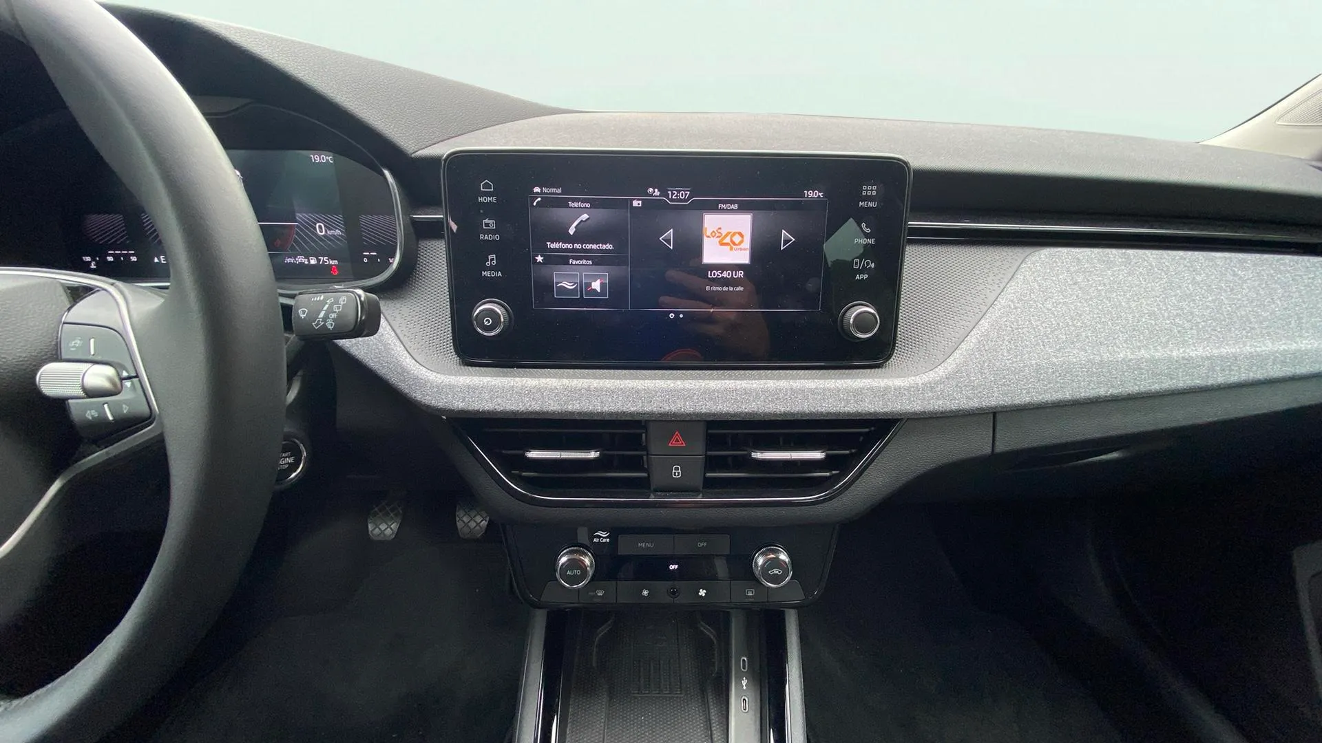 Škoda Kamiq 1.0 TSI Design - foto 13
