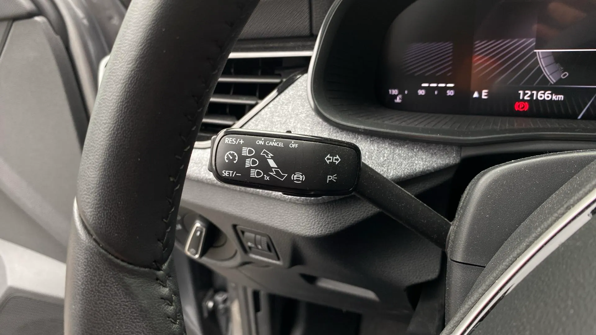 Škoda Kamiq 1.0 TSI Design - foto 19