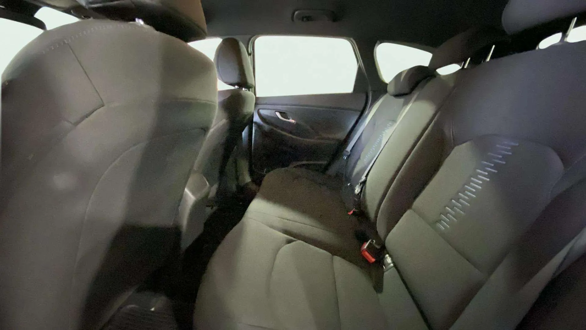 Hyundai i30 CW 1.0 T-GDi Go! - foto 12