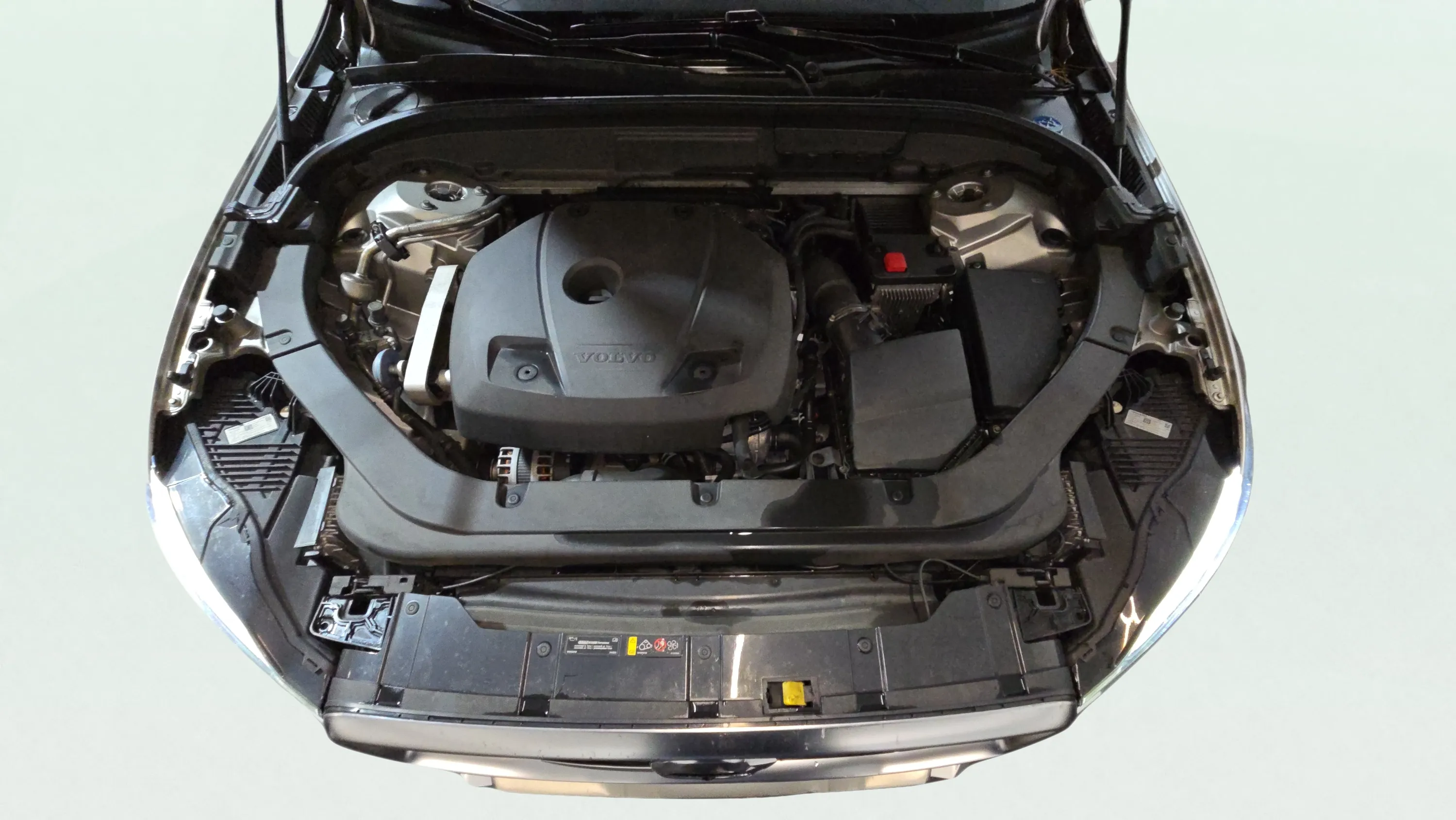 Volvo XC60 2.0 T5 AWD Momentum - foto 24