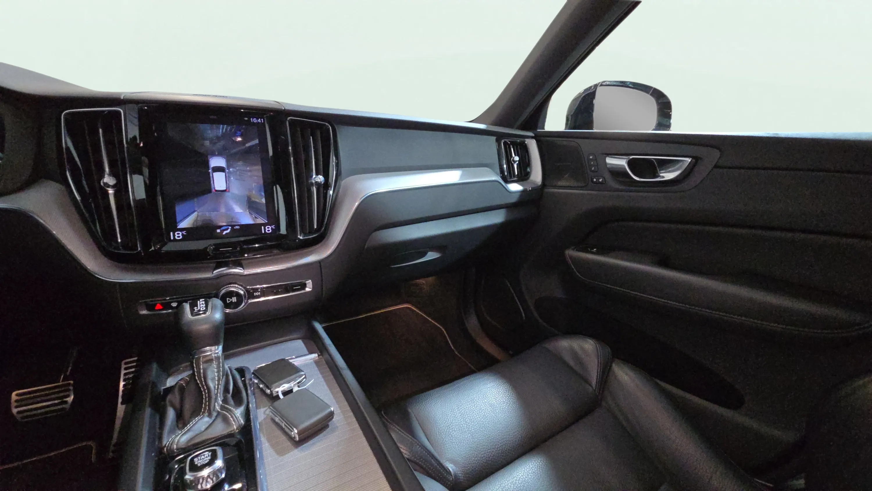 Volvo XC60 2.0 T5 AWD Momentum - foto 15