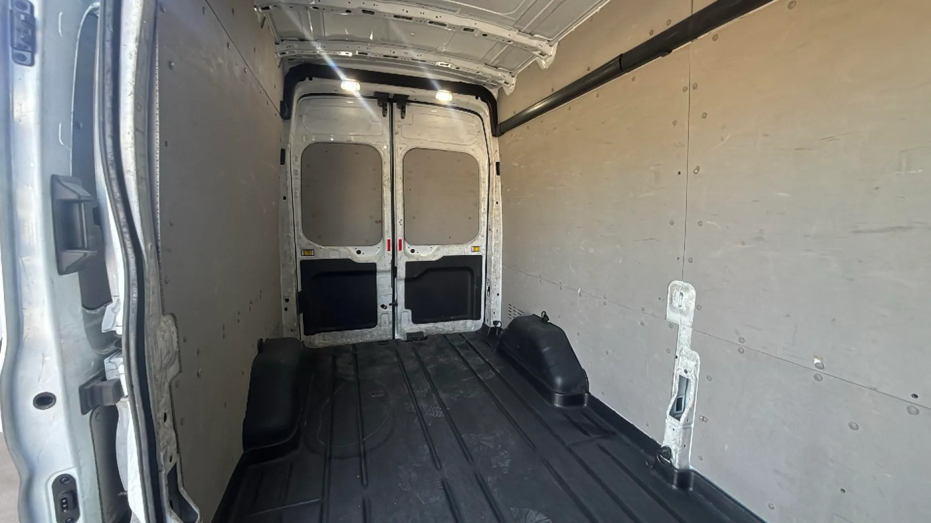 Ford Transit 310 L2H2 Van Trend Delantera - foto 17