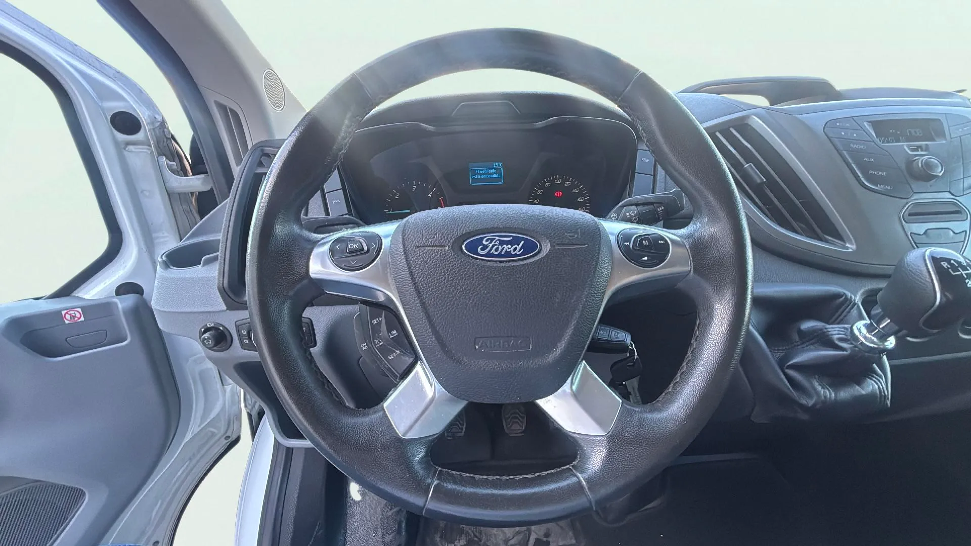 Ford Transit 310 L2H2 Van Trend Delantera - foto 14