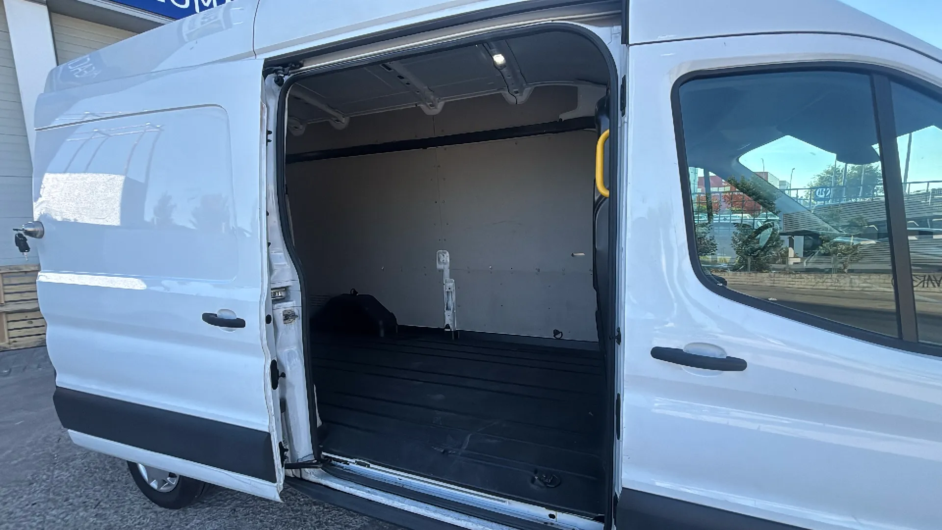 Ford Transit 310 L2H2 Van Trend Delantera - foto 16