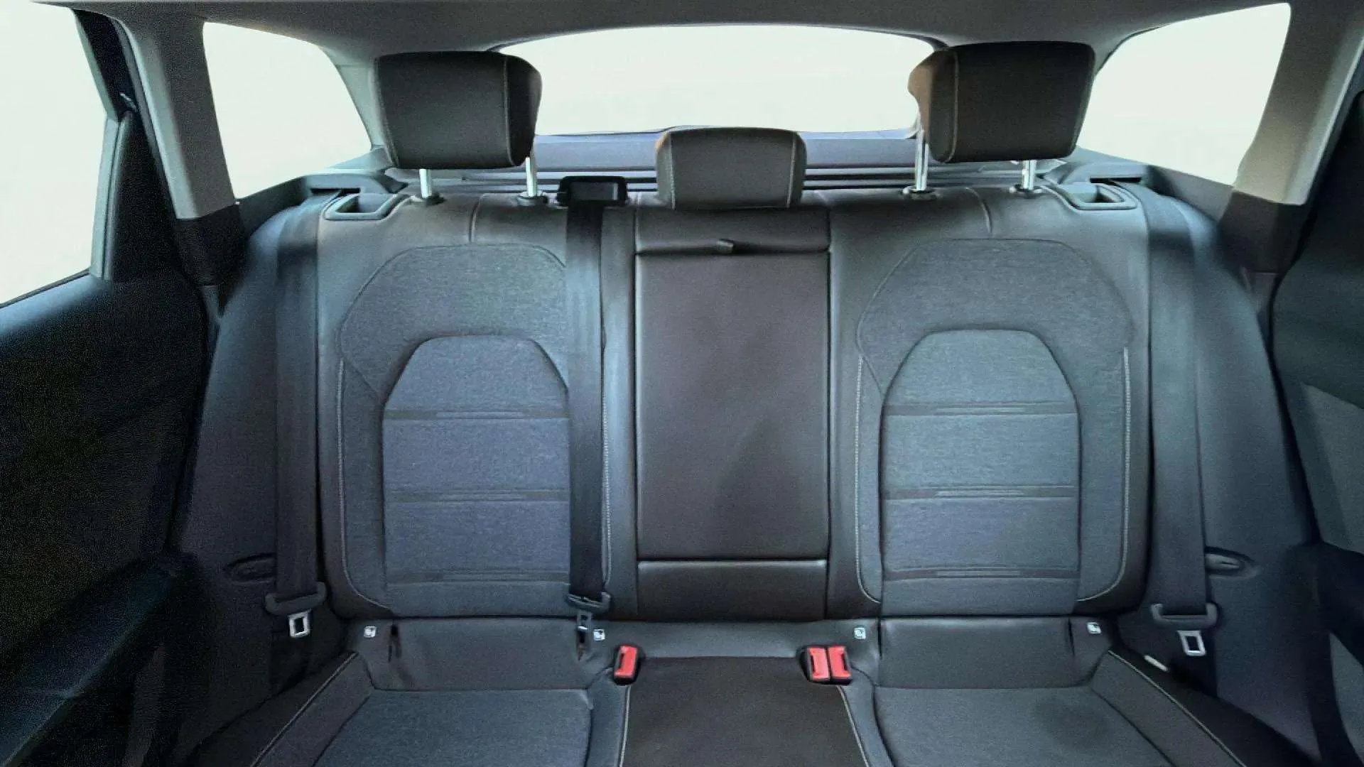 SEAT León SP 2.0 TDI DSG Xcellence - foto 24