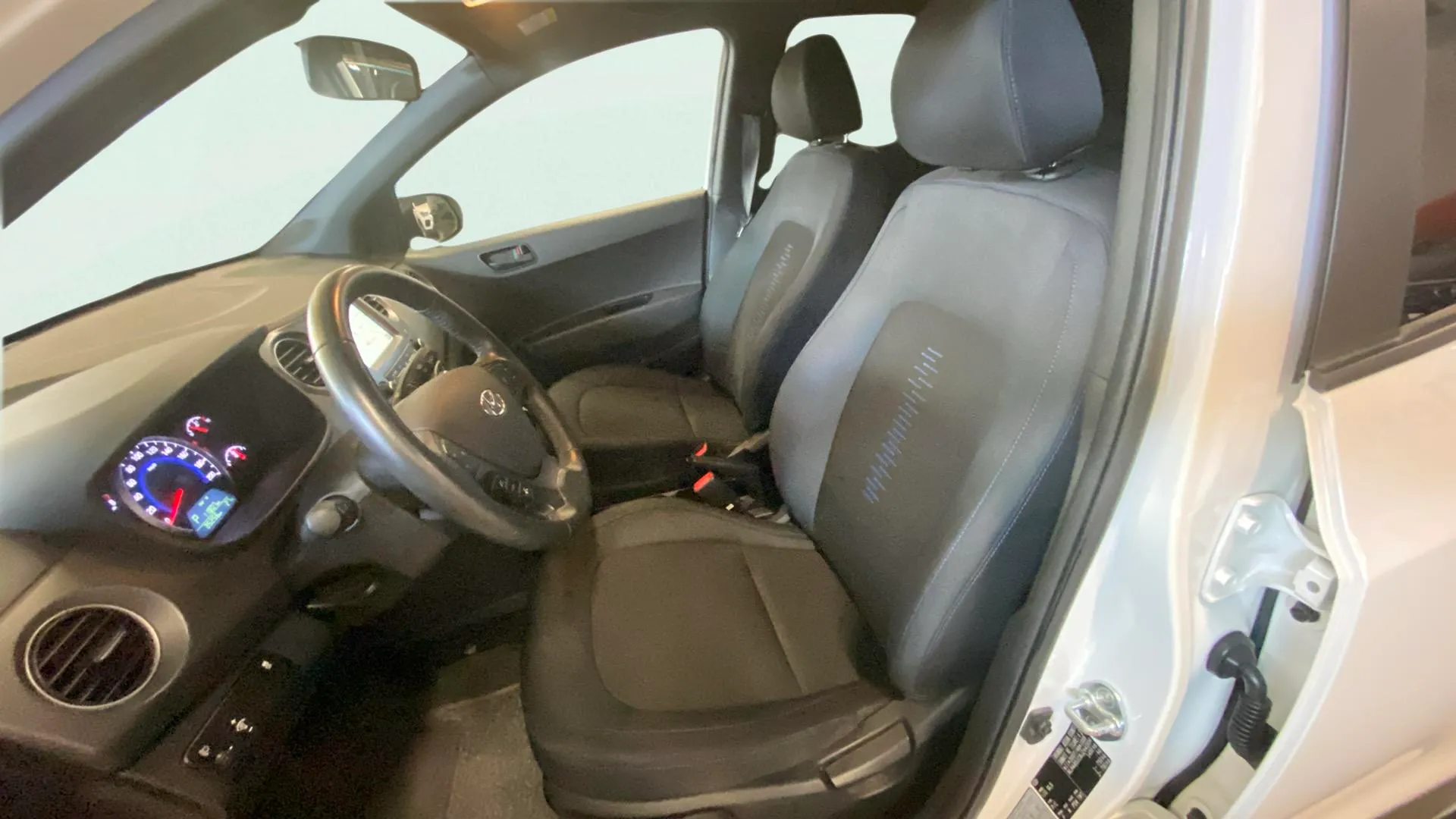 Hyundai i10 1.0 Go! - foto 10