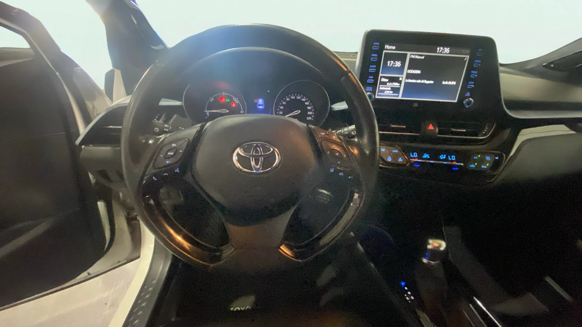 Toyota C-HR 2.0 180H Advance - foto 14