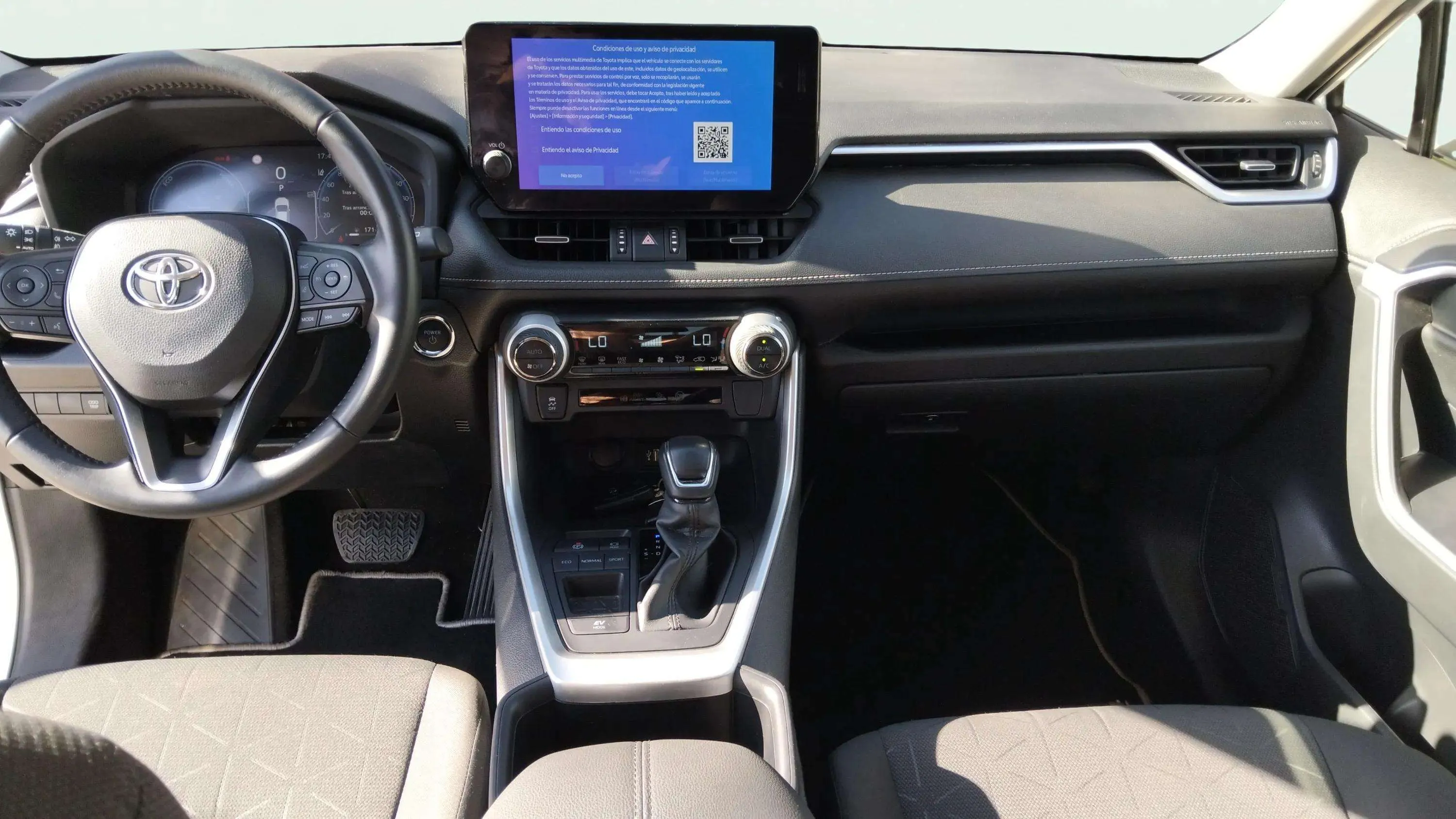Toyota RAV4 2.5l 220H Advance - foto 11
