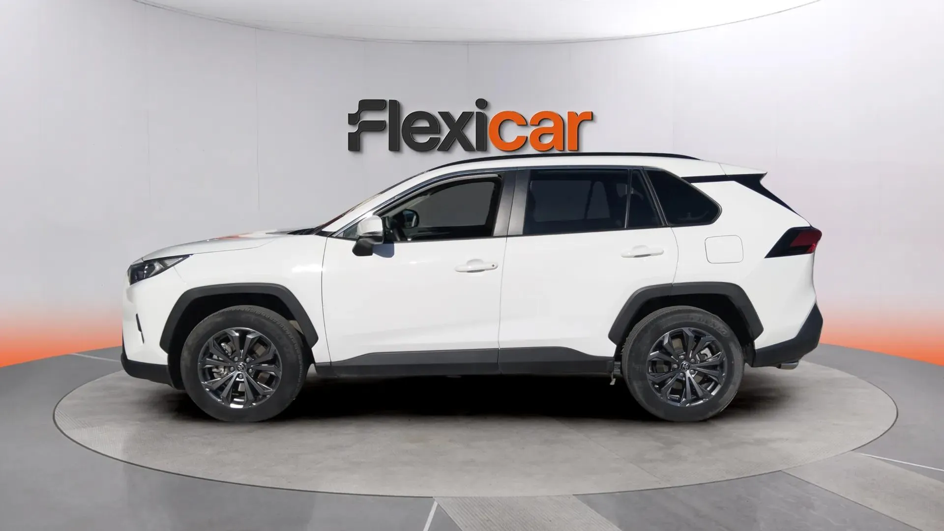 Toyota RAV4 2.5l 220H Advance - foto 4