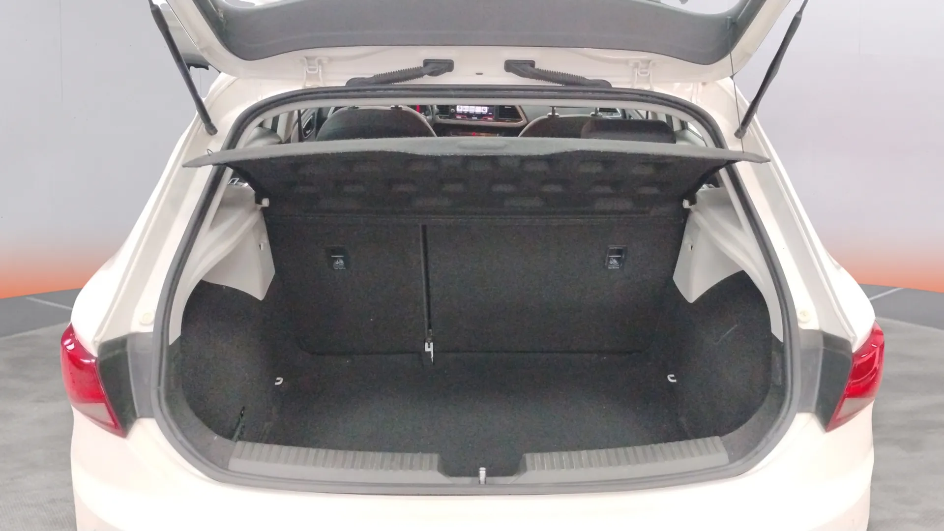 SEAT León 1.6 TDI Style - foto 9