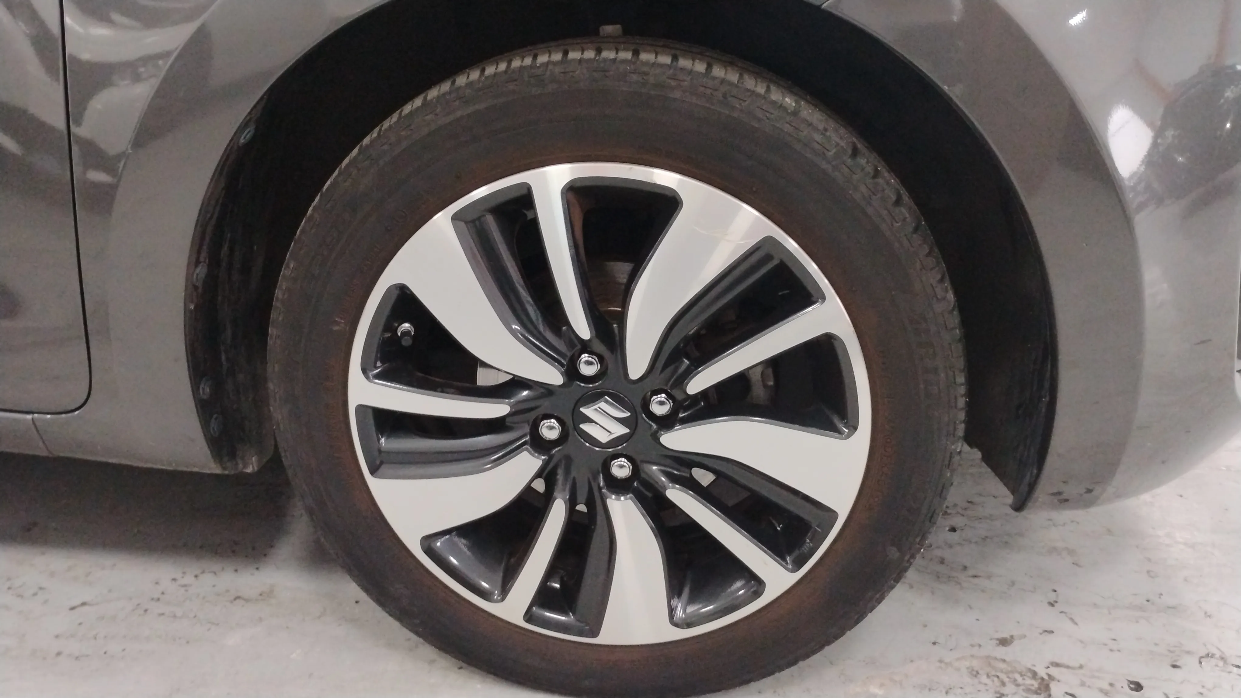 Suzuki Swift 1.2 GLE Mild Hybrid - foto 23