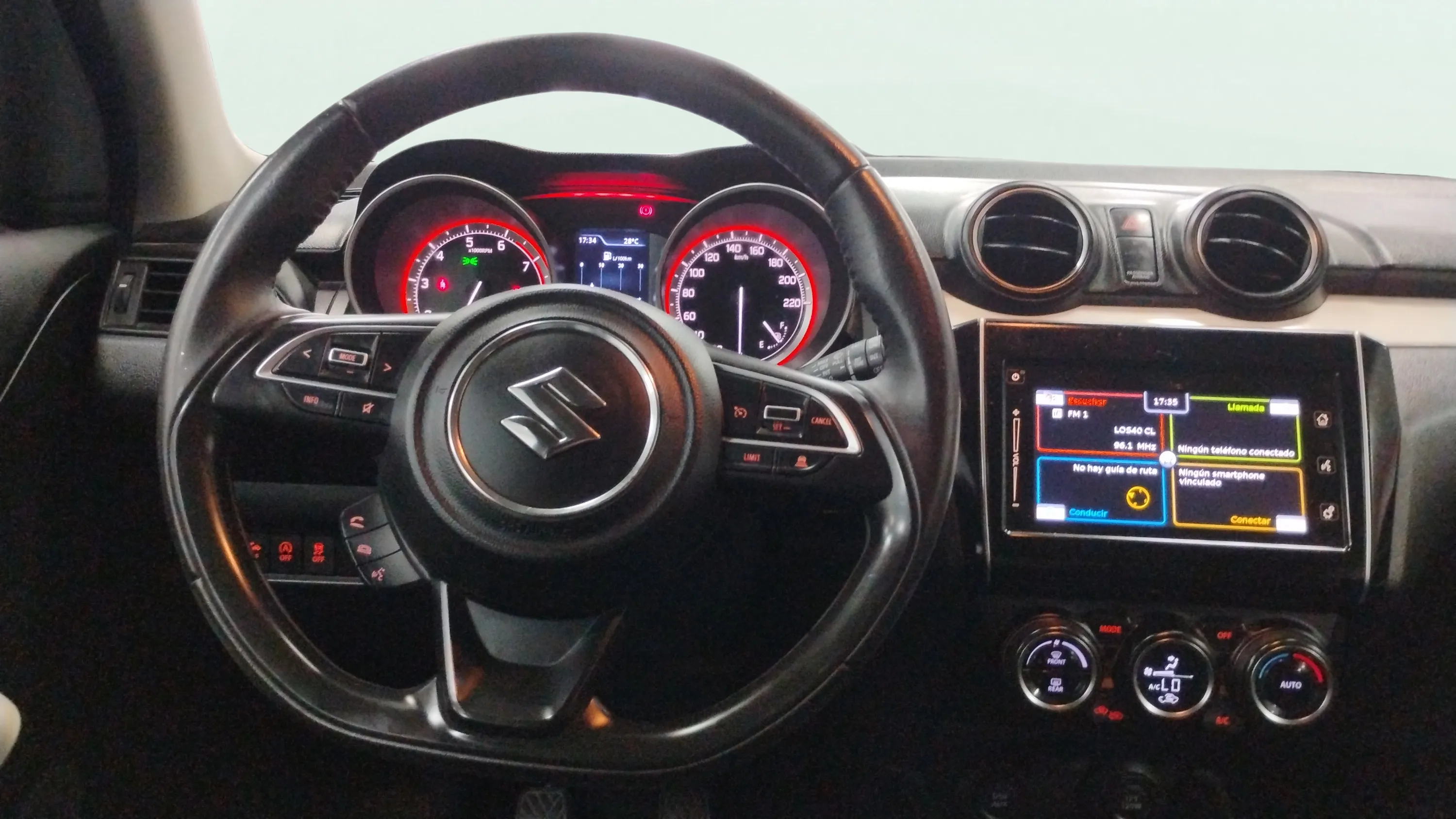Suzuki Swift 1.2 GLE Mild Hybrid - foto 14