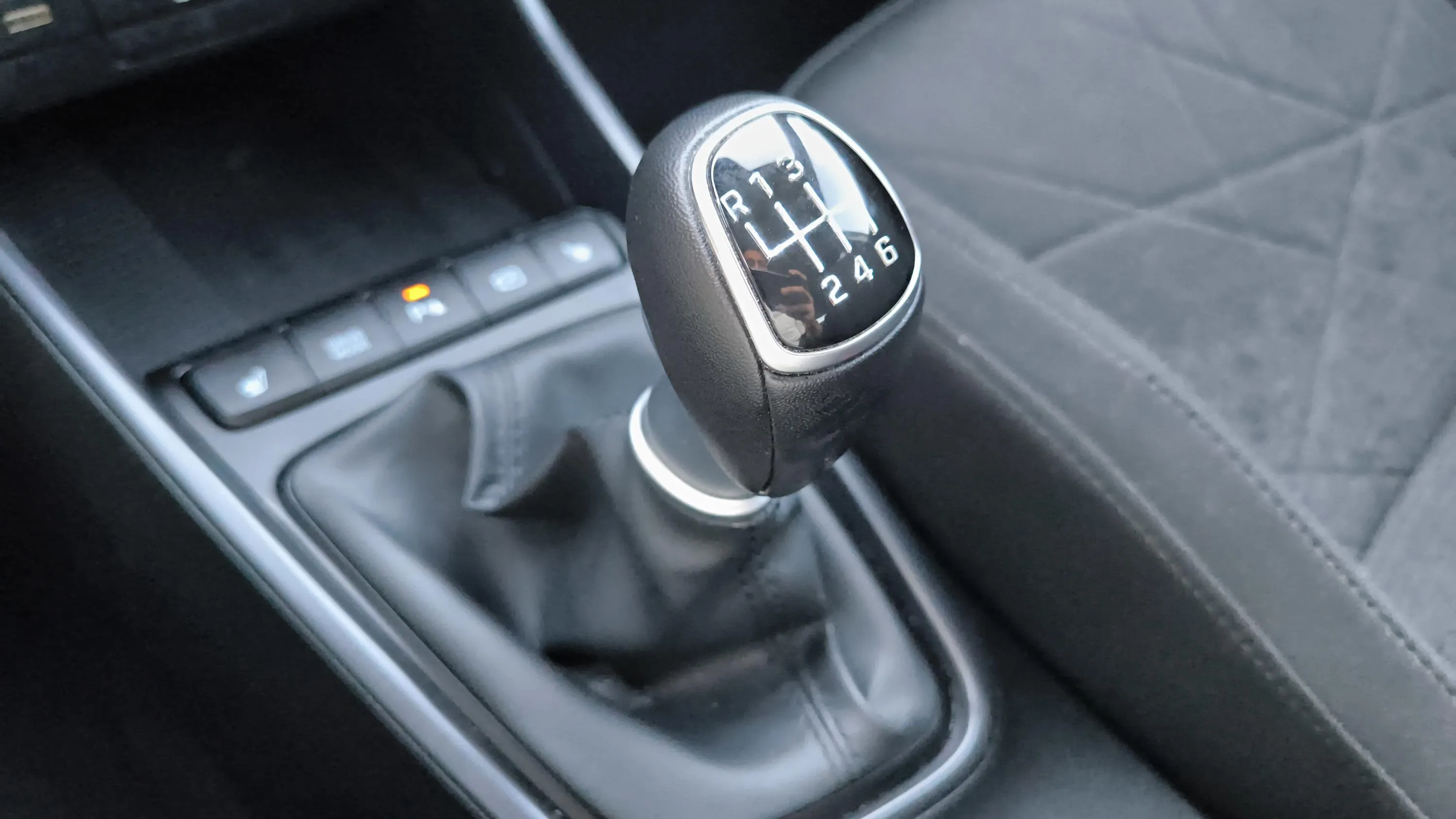 Hyundai Bayon 1.0 T-GDi 48V Essence - foto 39