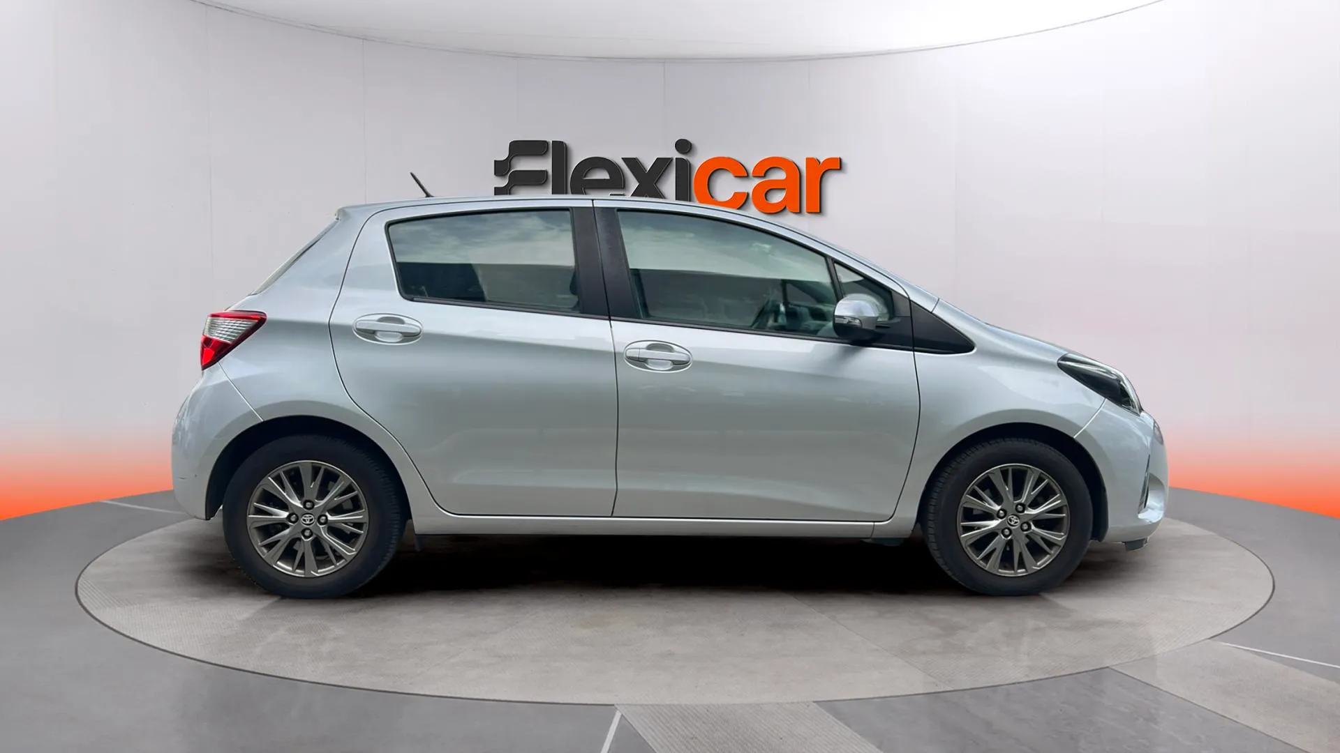 Toyota Yaris 1.0 70 Active - foto 5
