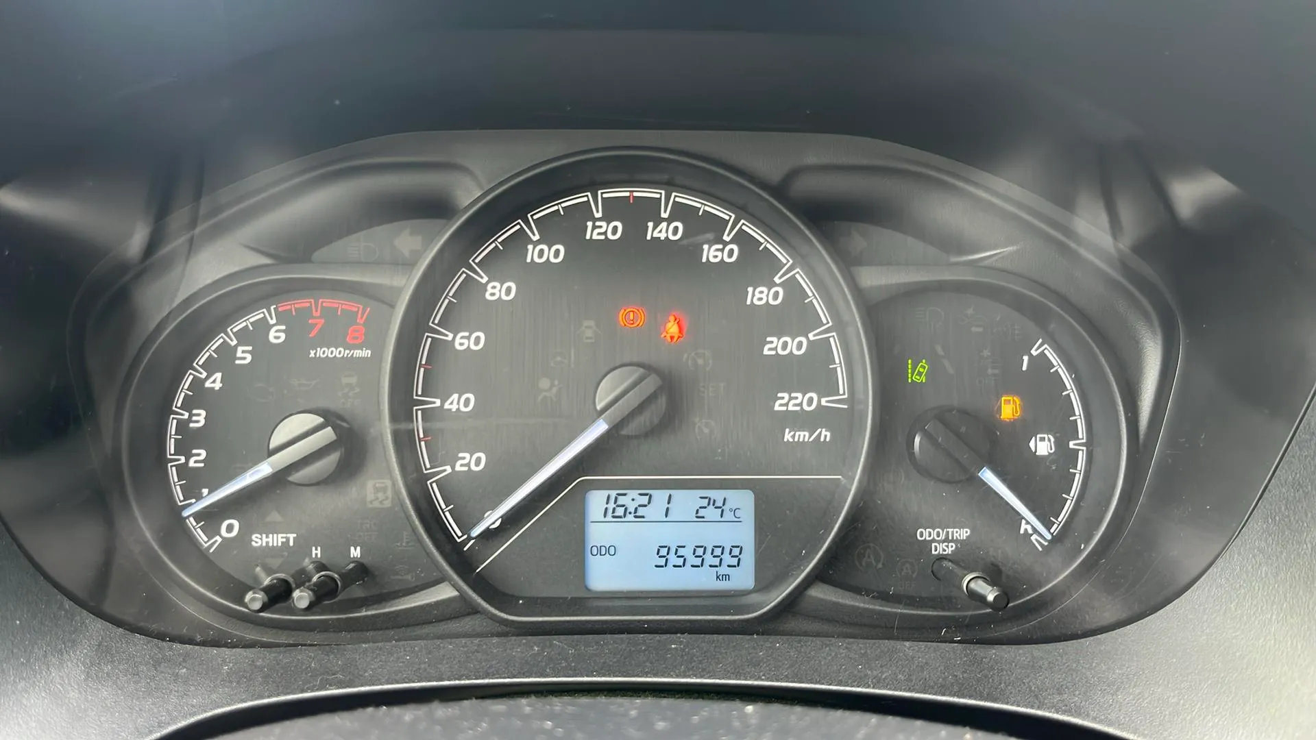 Toyota Yaris 1.0 70 Active - foto 10